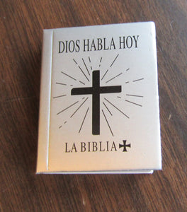 18" Doll Miniature Bible w Rosary: Spanish