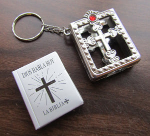 18" Doll Miniature Bible Keychain w Red or Blue Jewel: Spanish