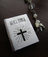 Load image into Gallery viewer, 18&quot; Doll Miniature Bible w Rosary: White
