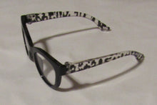 Load image into Gallery viewer, Glasses: Black &amp; White Cheetah Print
