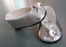 Load image into Gallery viewer, Glitter Bow 18 &amp; 15 inch Doll Dress Shoes w Gem: Silver
