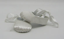 Load image into Gallery viewer, Ballet Pointe Shoes 18 inch Doll: White Satin
