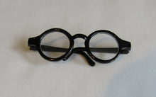 Load image into Gallery viewer, Wellie Wisher 14&quot; Doll Circle Glasses: Black
