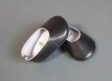 Load image into Gallery viewer, Wellie Wisher 14 inch Doll Classic Flats: Black

