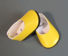 Load image into Gallery viewer, Wellie Wisher 14 inch Doll Classic Flats: Yellow
