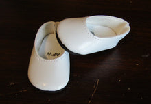 Load image into Gallery viewer, Wellie Wisher (14&quot; Doll) Classic Flats: White
