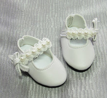 Load image into Gallery viewer, Wellie Wisher (14&quot; Doll) Lace &amp; Pearl Shoes: White
