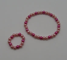 Load image into Gallery viewer, Pink Beaded Bracelet and Necklace Set
