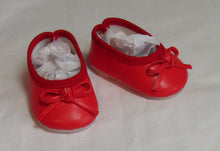Load image into Gallery viewer, 18&quot; &amp; 15&quot; Doll Ballet Flats w Thin Bow: Red
