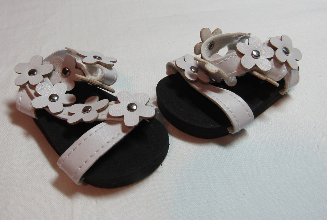 Flower Strap Sandals: White